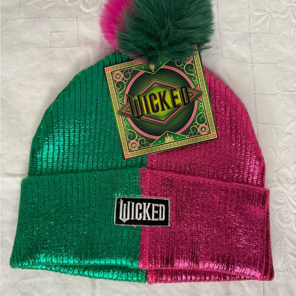 Wicked unisex two-tone Green and Pink Beanie NWT one size fits most